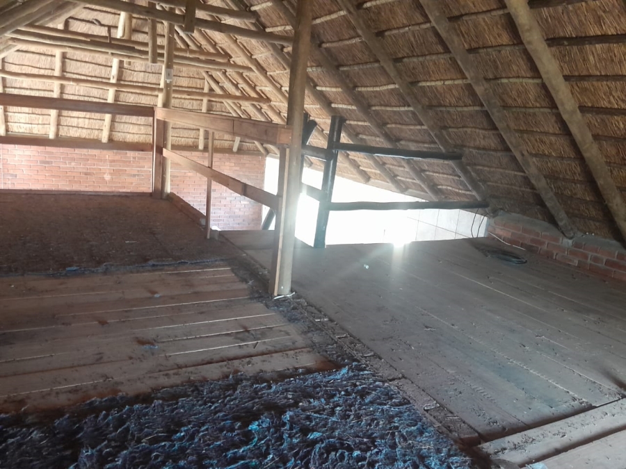 2 Bedroom Property for Sale in Viljoenskroon Free State